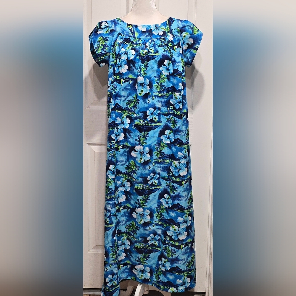 Vintage Made In Hawaii Floral Blue Hibiscus Palm Tree Tropical Muumuu Dress